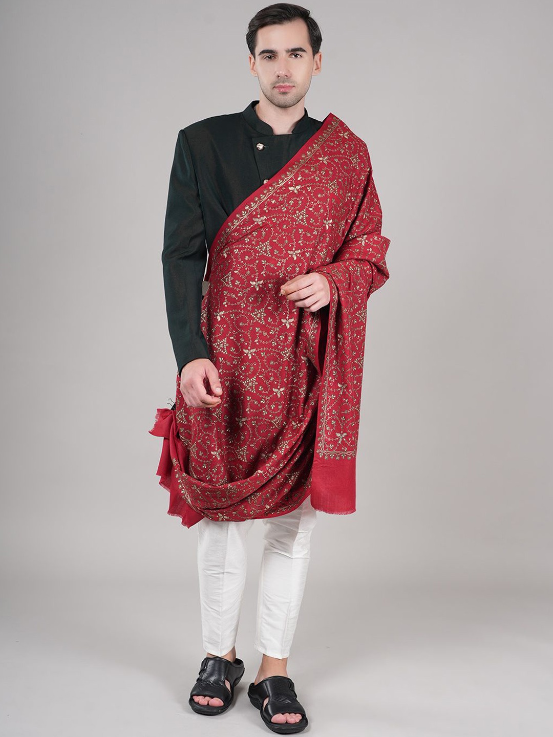

MUFFLY Floral Printed Woollen Shawl, Maroon