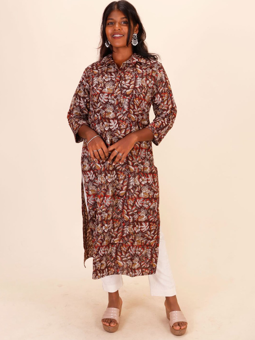 

Avishya Floral Printed Shirt Collar Pure Cotton Straight Kurta, Brown