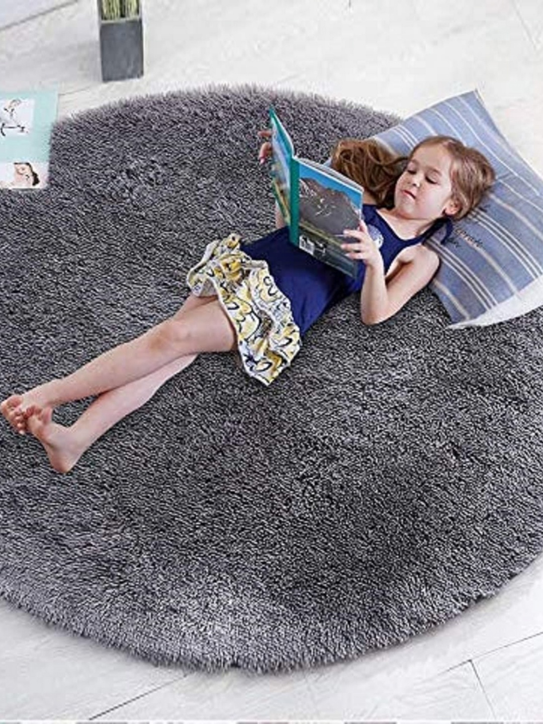 

Banchmark Home Furnishings Grey Solid Anti-Skid Polyester Carpet