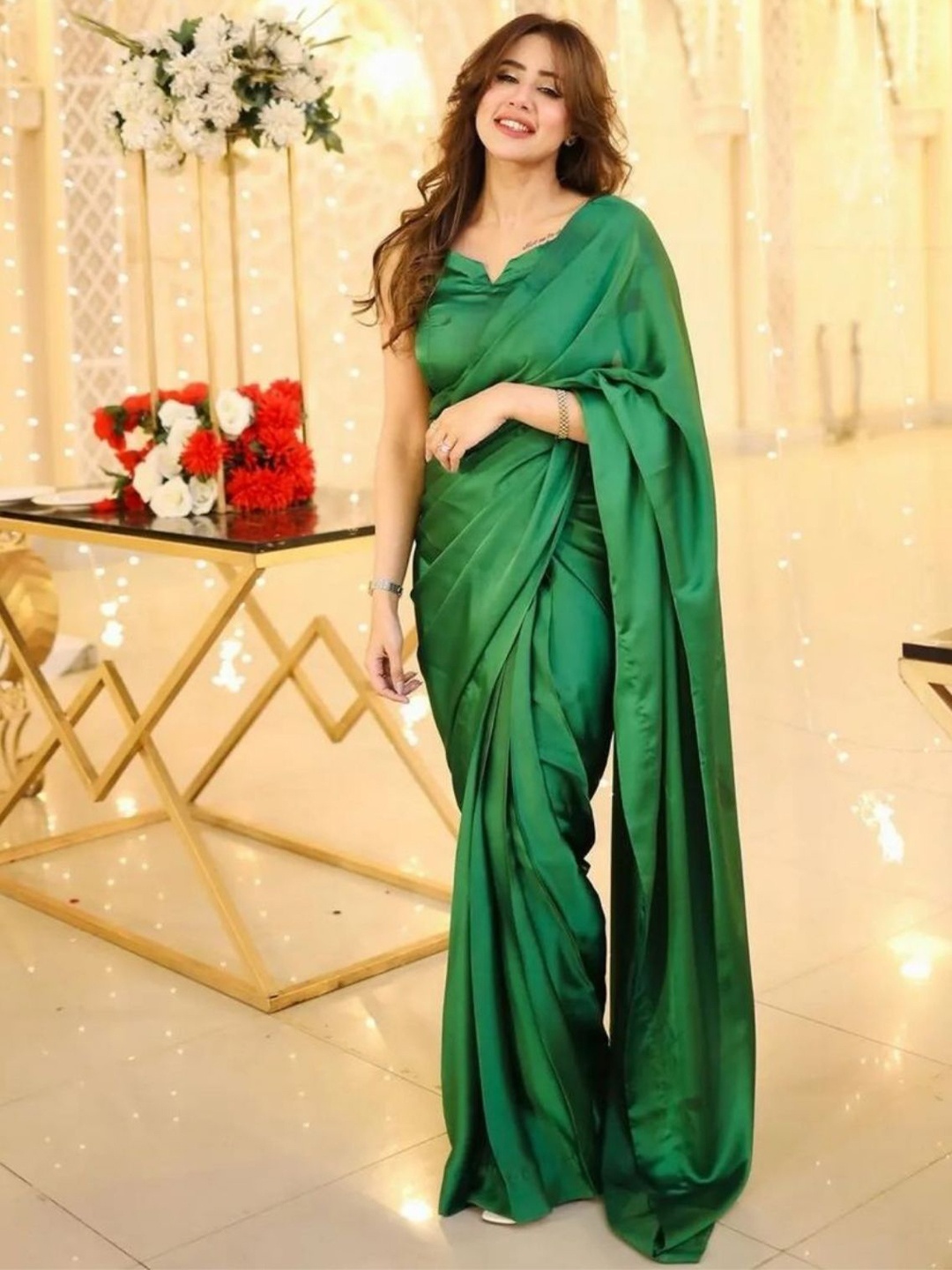 

ODETTE Solid Satin Saree, Green