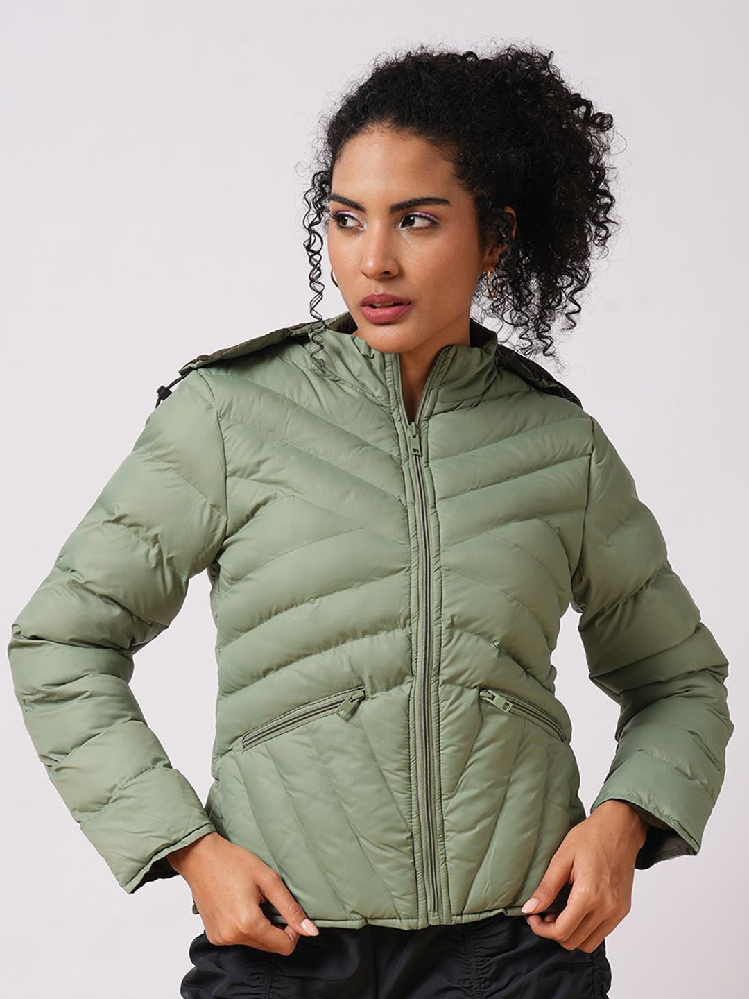

Globus Women Hooded Solid Casual Puffer Reversible Jacket, Green