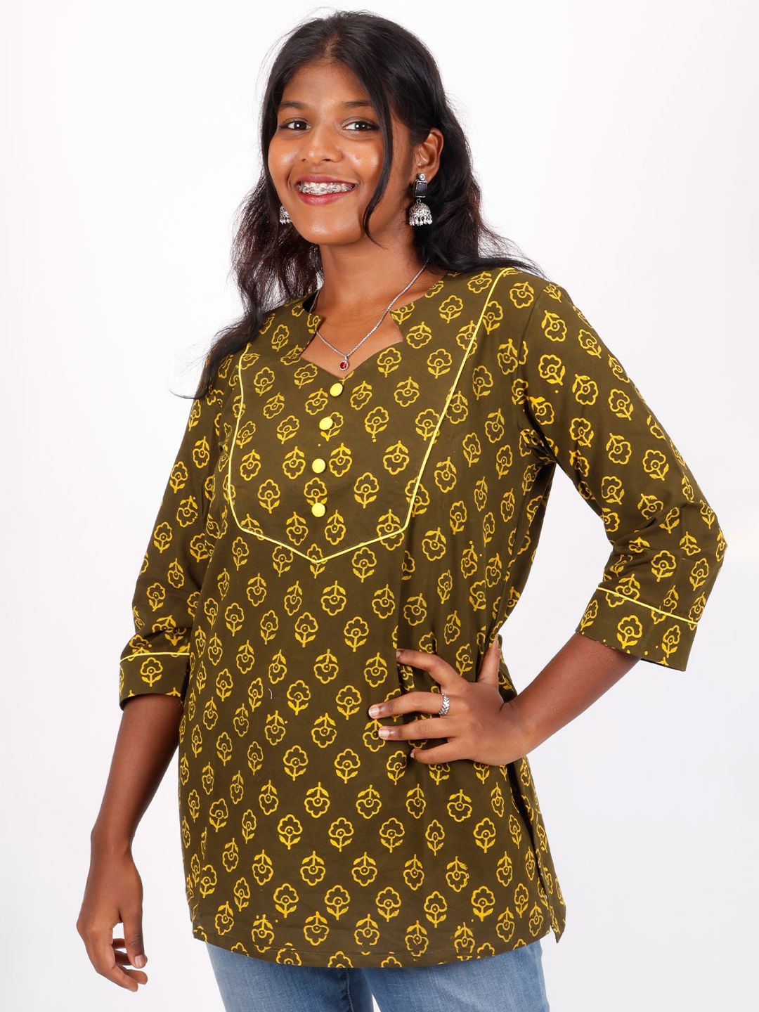 

Avishya Women Floral Printed Pure Cotton Kurti, Brown