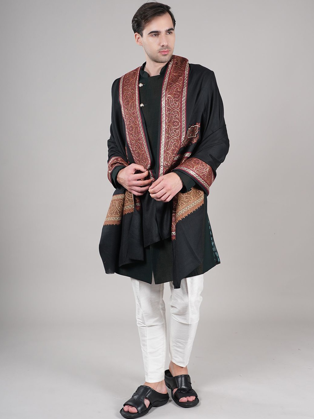 

MUFFLY Ethnic Motifs Printed Pashmina Woollen Shawl, Black