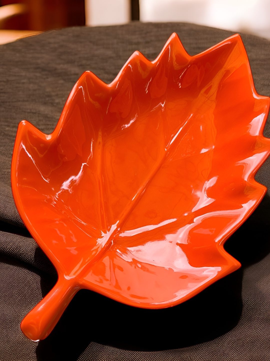 

Gallery99 Orange Colored 2 Pieces Melamine Leaf Shaped Plates