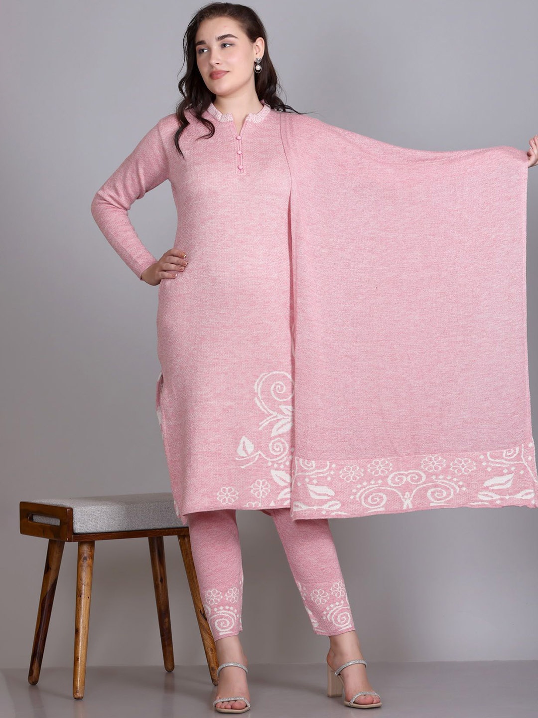 

MONTREX Floral Self Design Woolen Straight Kurta With Trousers & Dupatta, Pink