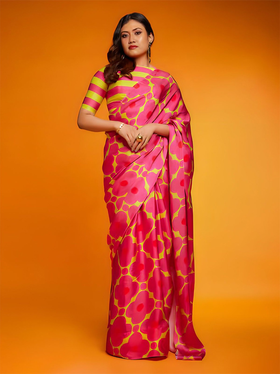 

ODETTE Floral Printed Satin Saree, Pink