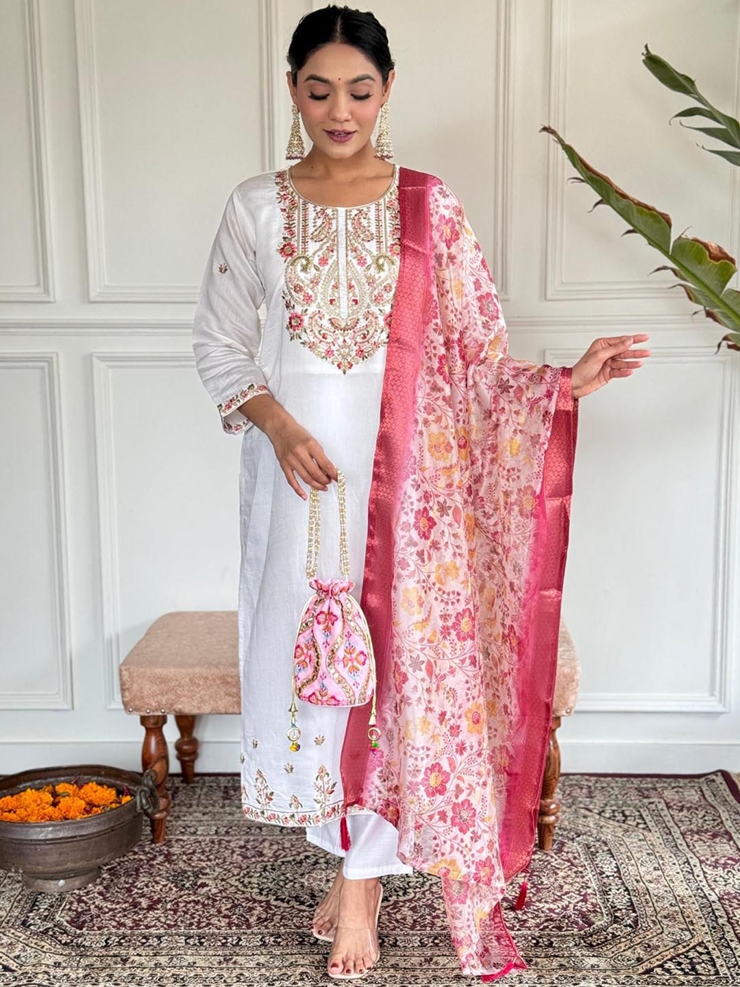 

THE52 Floral Embroidered Chanderi Silk Zari Kurta With Trousers & Dupatta, White