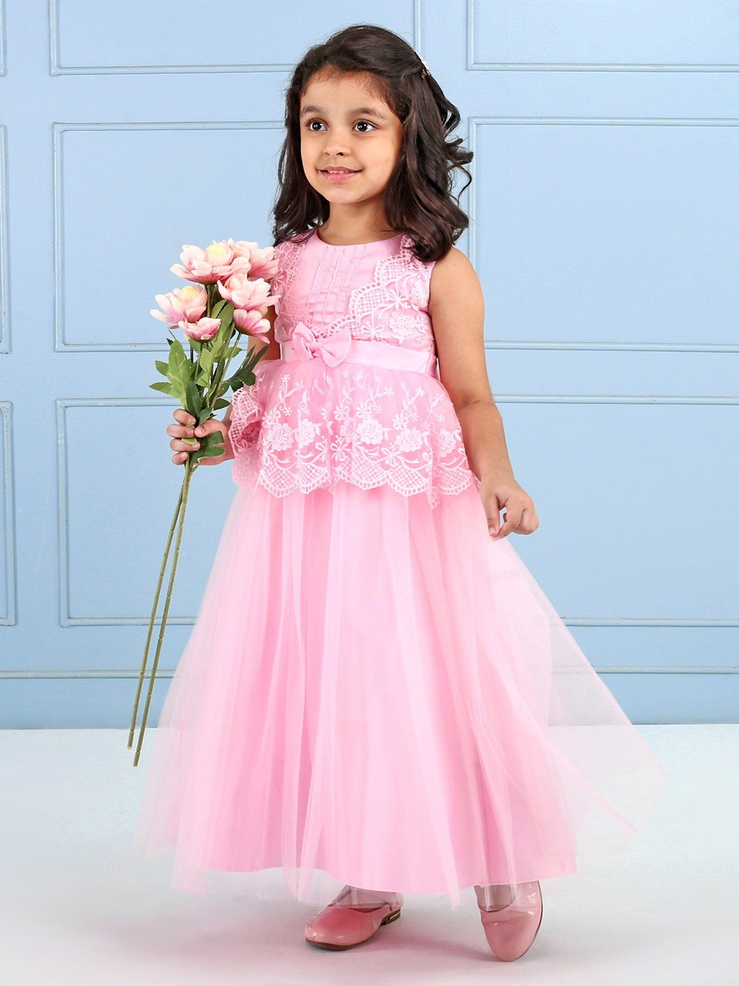 

Mark & Mia Girl Self Design Sleeveless Party Gown Lace & Bow Detail Maxi Dress, Pink