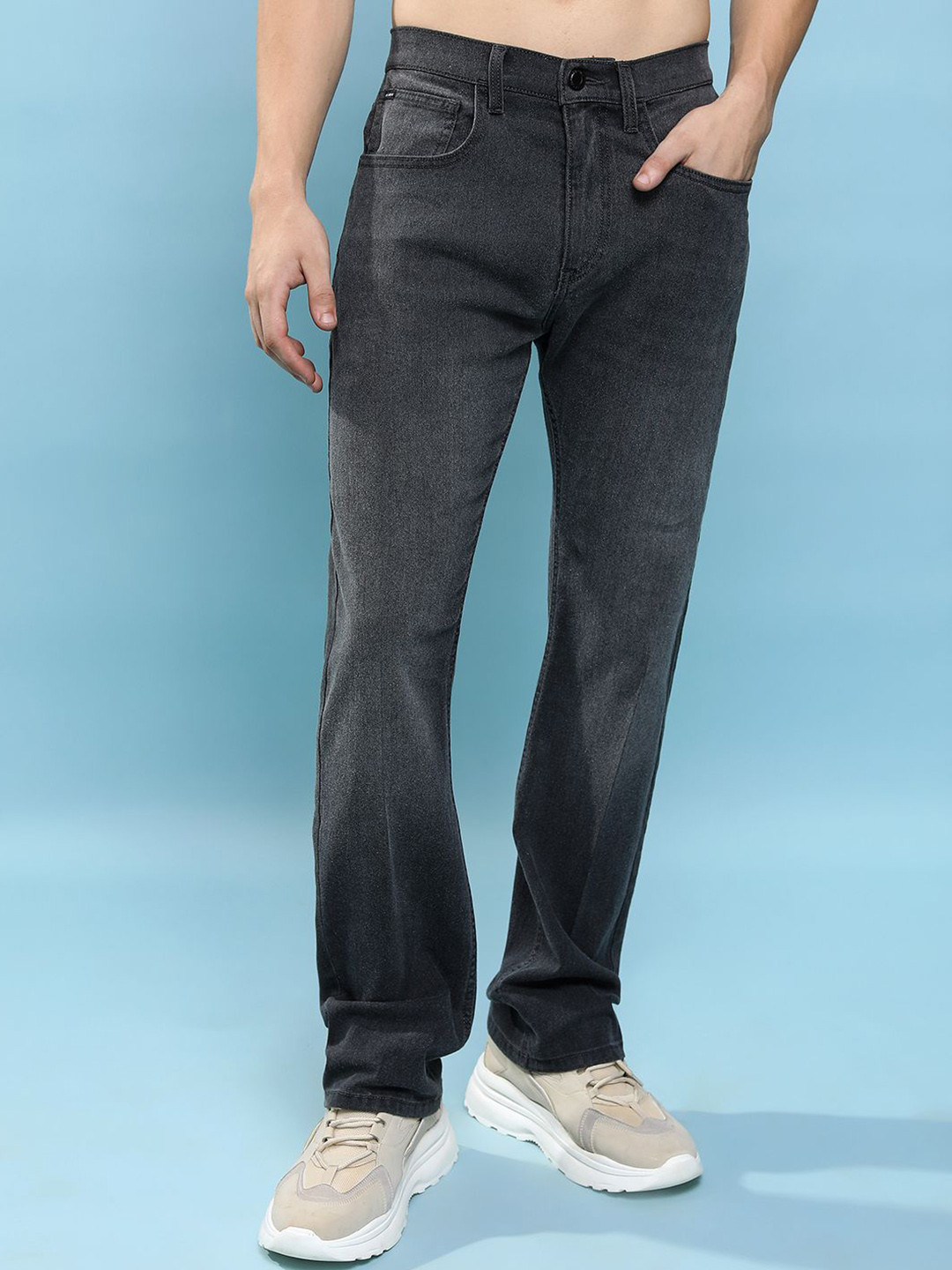 

HIGHLANDER Men Straight Fit Light Fade Jeans, Grey