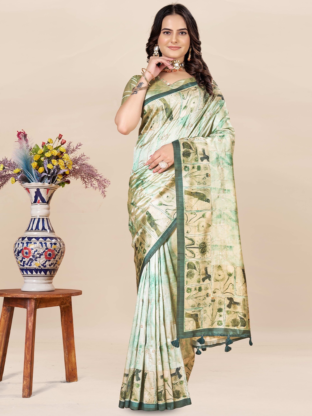 

ETHNIC TODAY Abstract Printed Saree, Green