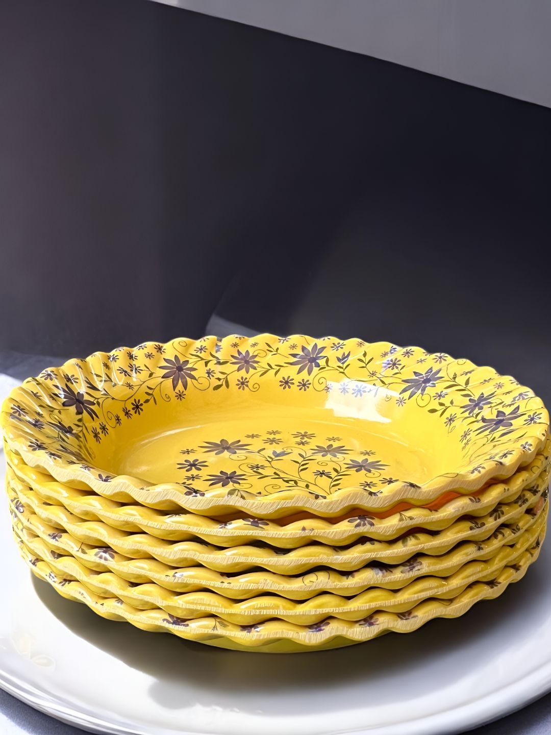 

Gallery99 Yellow & Violet 6 Pieces Floral Printed Melamine Plates