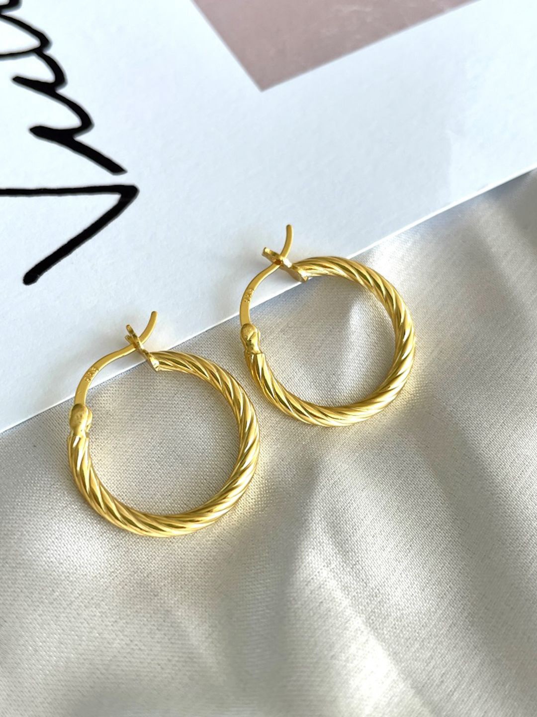 

MISS JO Contemporary Hoop Earrings, Gold