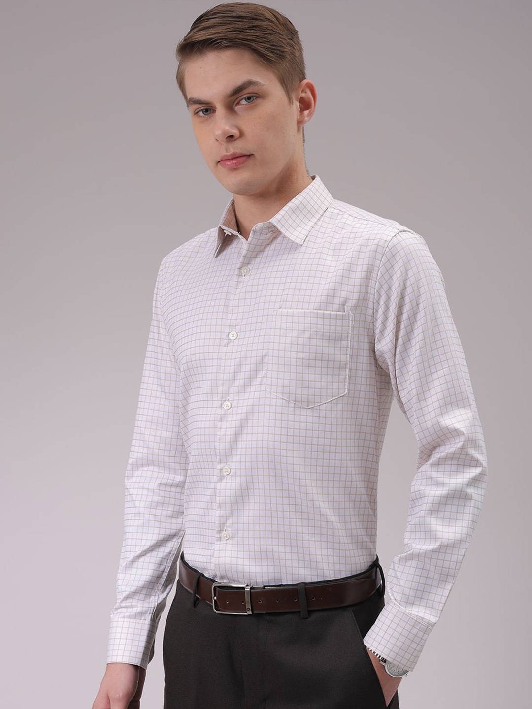 

The Indian Garage Co. X Luxe Men Cutaway Collar Checked Slim Fit Formal Shirt, Beige