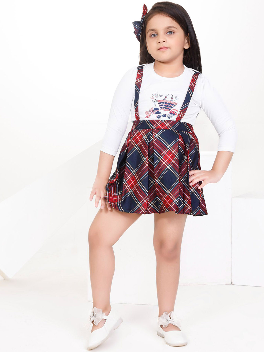 

Peppermint Girls Printed Dungaree With T-Shirt, Red