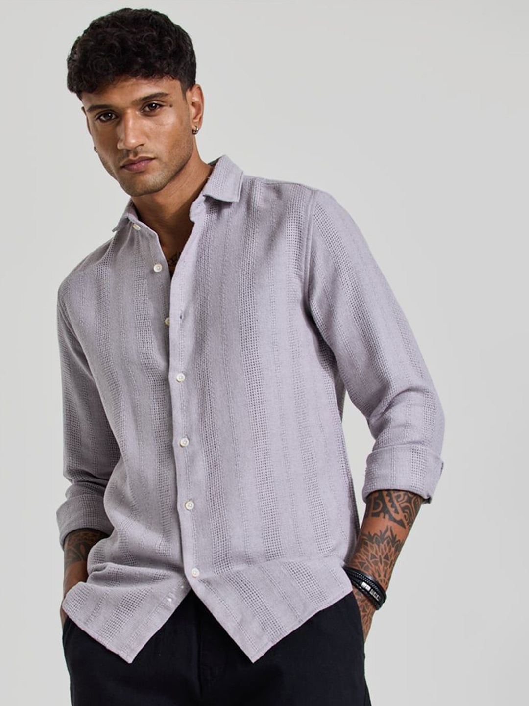 

Snitch Men Smart Spread Collar Self Design Slim Fit Casual Shirt, Grey