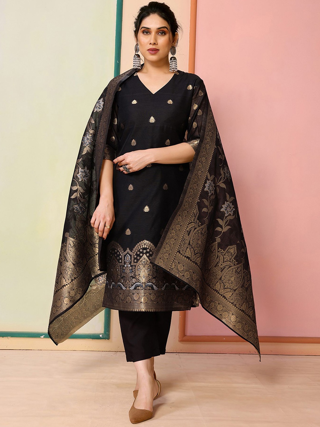 

SHREE PAKHI Women Ethnic Motifs Regular Chanderi Silk Kurta with Trousers & With Dupatta, Black