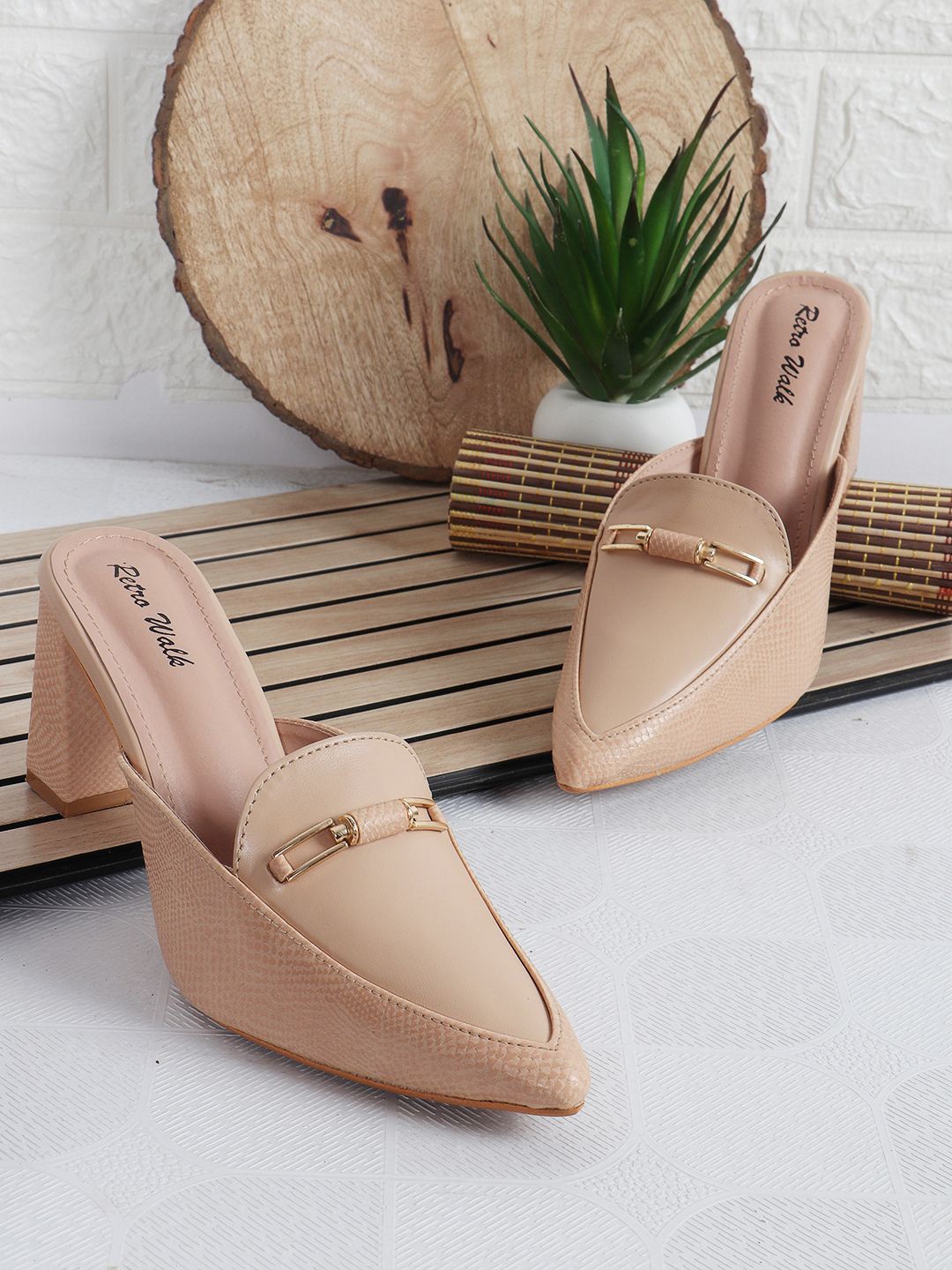 

Retro Walk Women Embellished Block with Heels, Beige