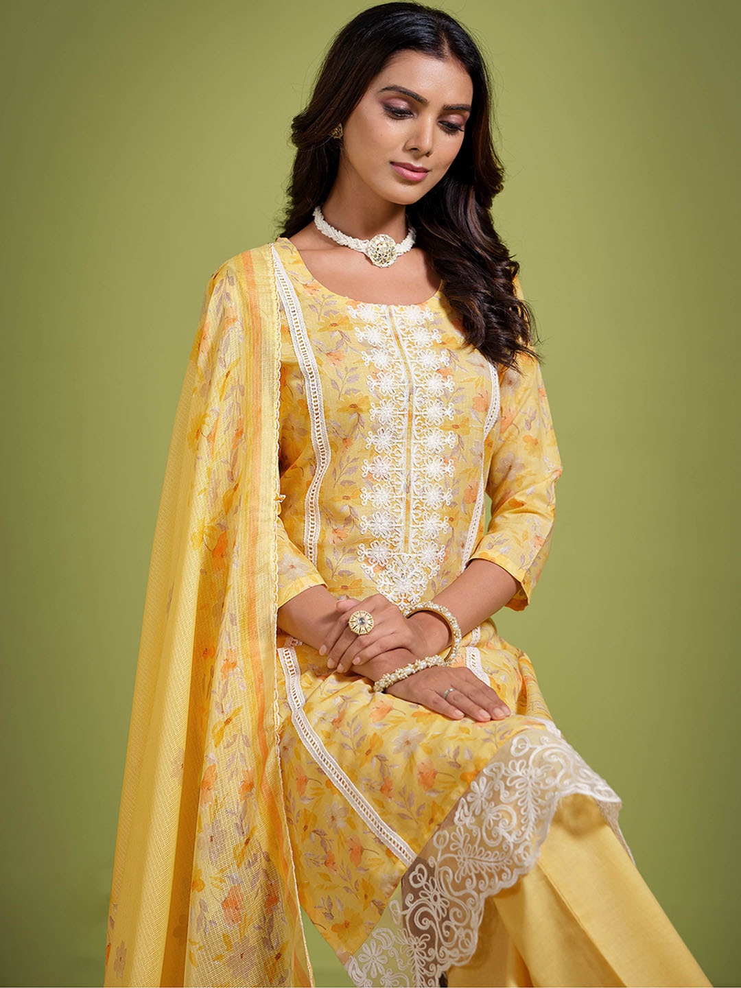 

Sangria Floral Printed Pure Cotton Straight Kurta & Trousers With Dupatta, Yellow