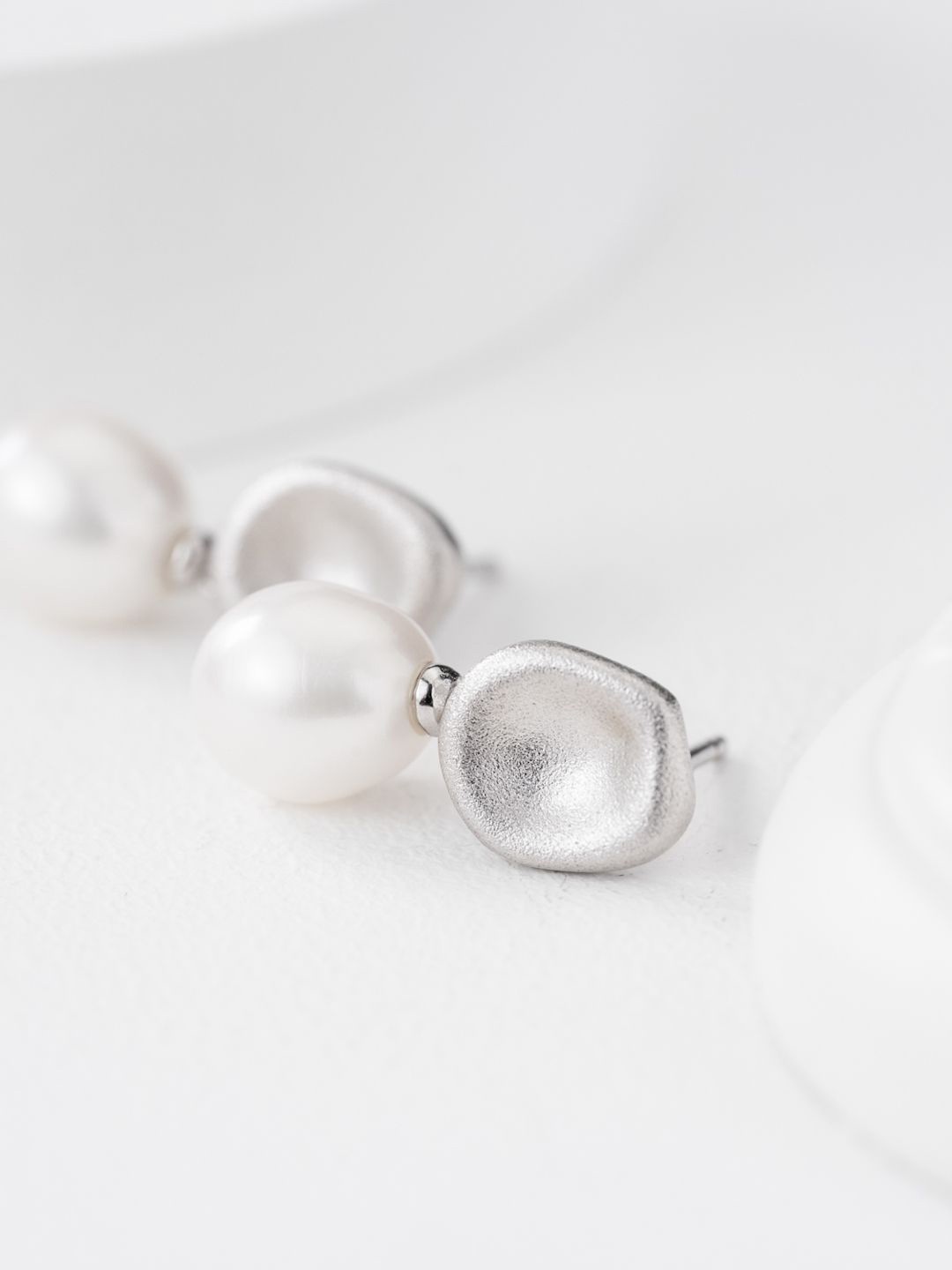 

MISS JO Contemporary Studs Earrings, Silver