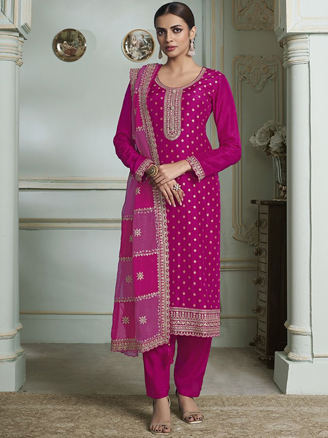 

Seerat Floral Embroidered Zari Pure Silk Straight Kurta with Trousers & With Dupatta, Magenta