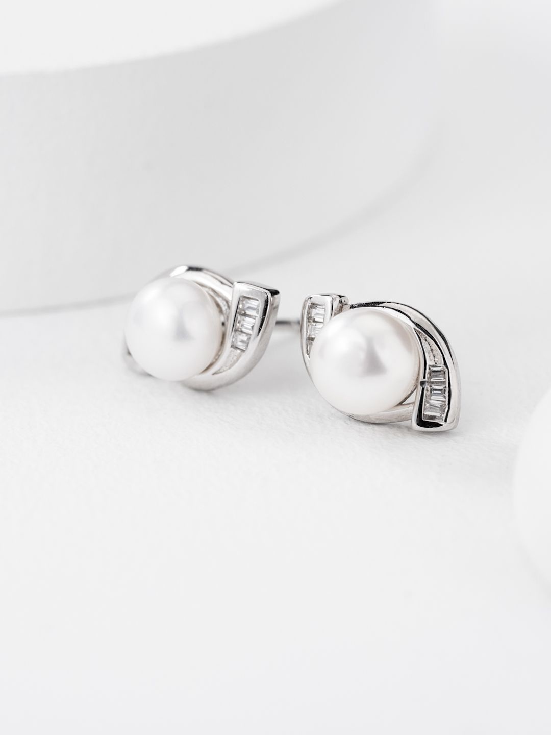 

MISS JO Contemporary Studs Earrings, Silver