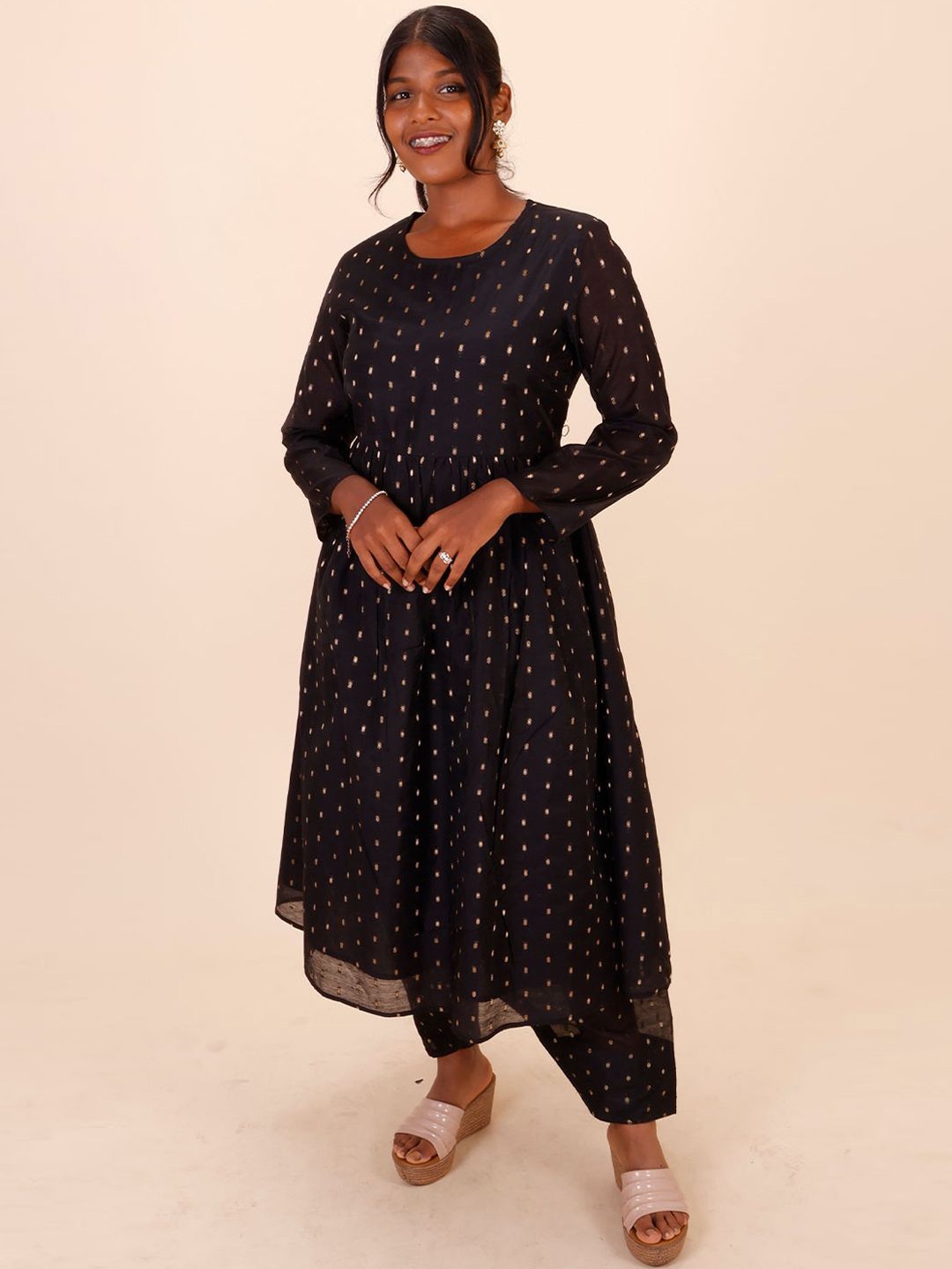 

Avishya Geometric Printed Cotton A-Line Kurta, Black