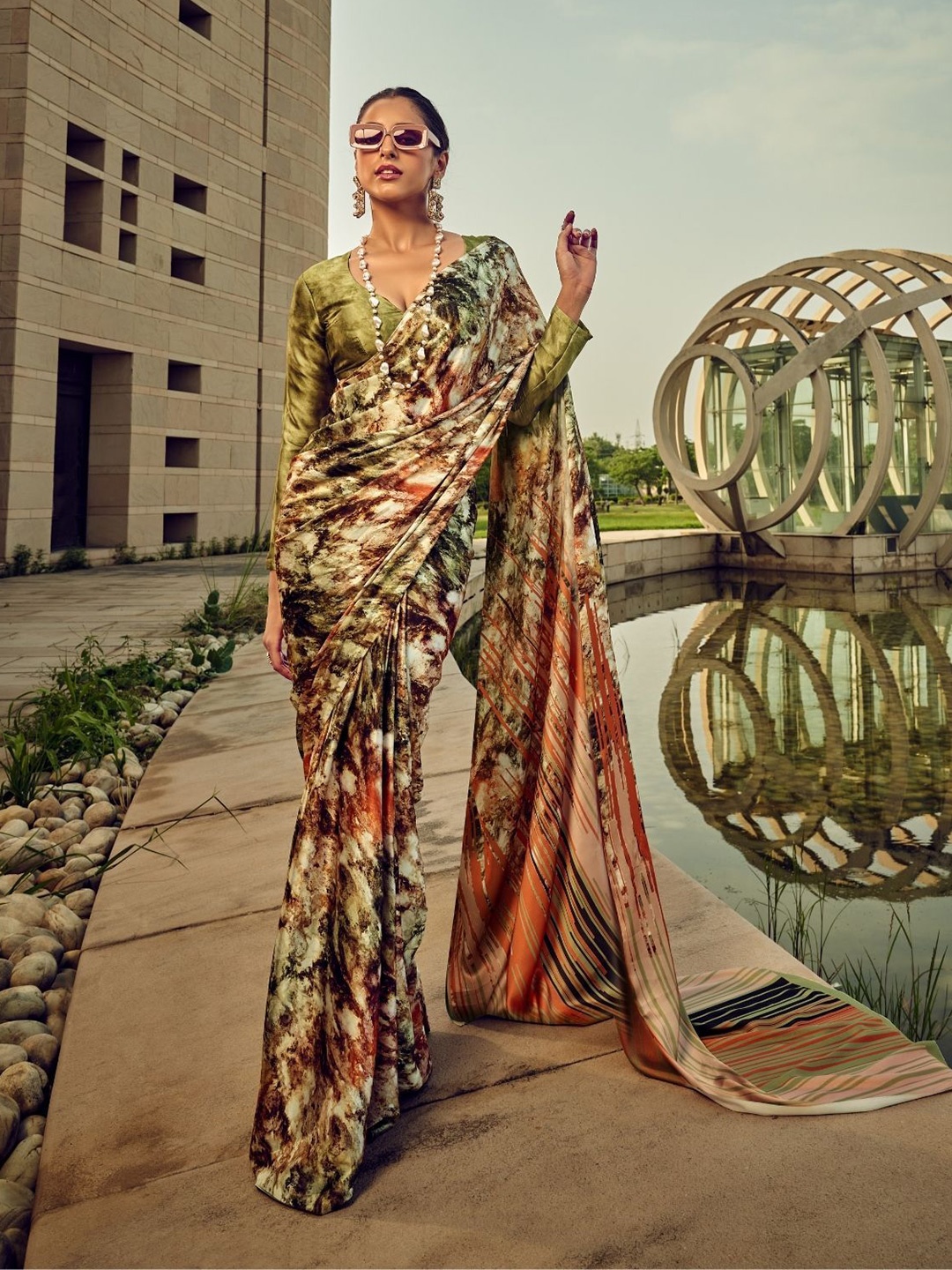 

ODETTE Abstract Printed Satin Saree, Red