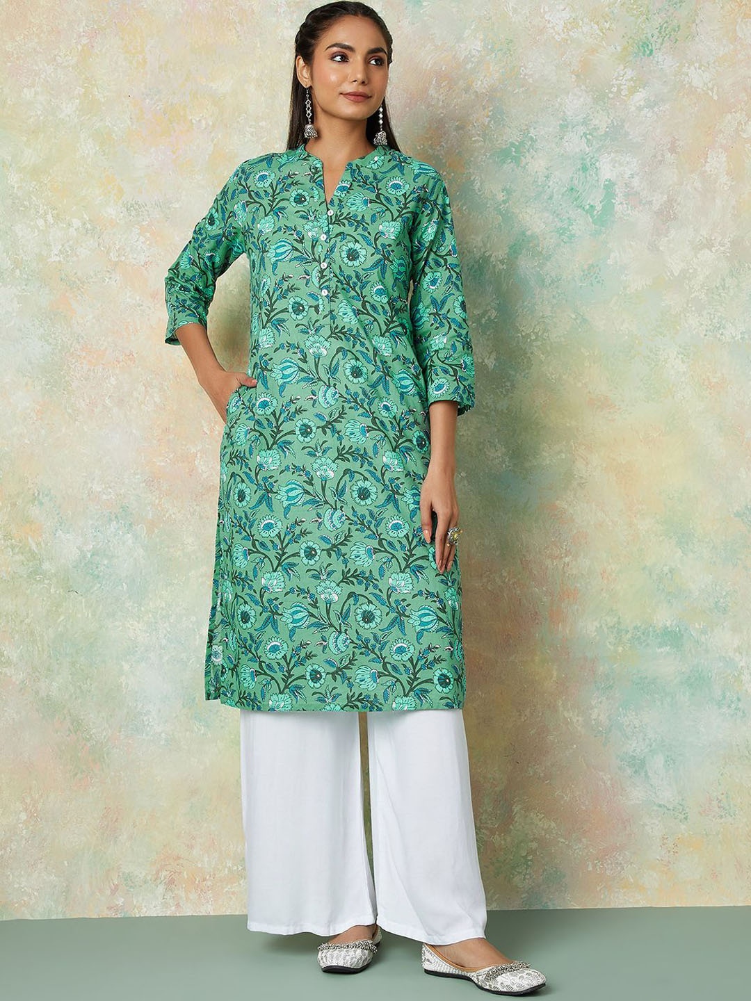 

Melange by Lifestyle Floral Printed Three Quarter Sleeves Straight Kurta, Green