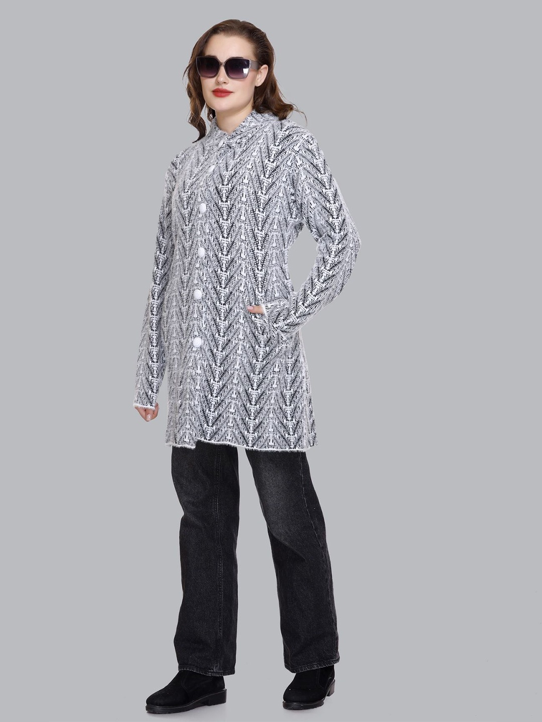 

SOSHAGUN OSWAL Women Printed Woollen Cardigan, White