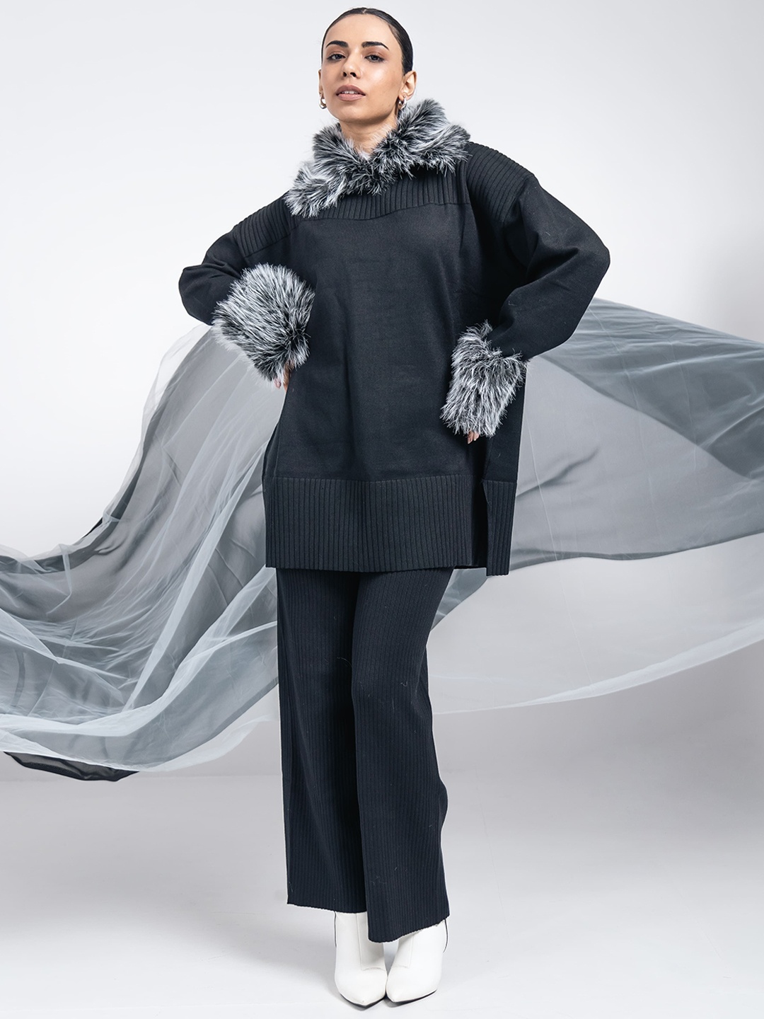 

PANKH Ribbed Pure Woolen Sweatshirt & Trousers, Black