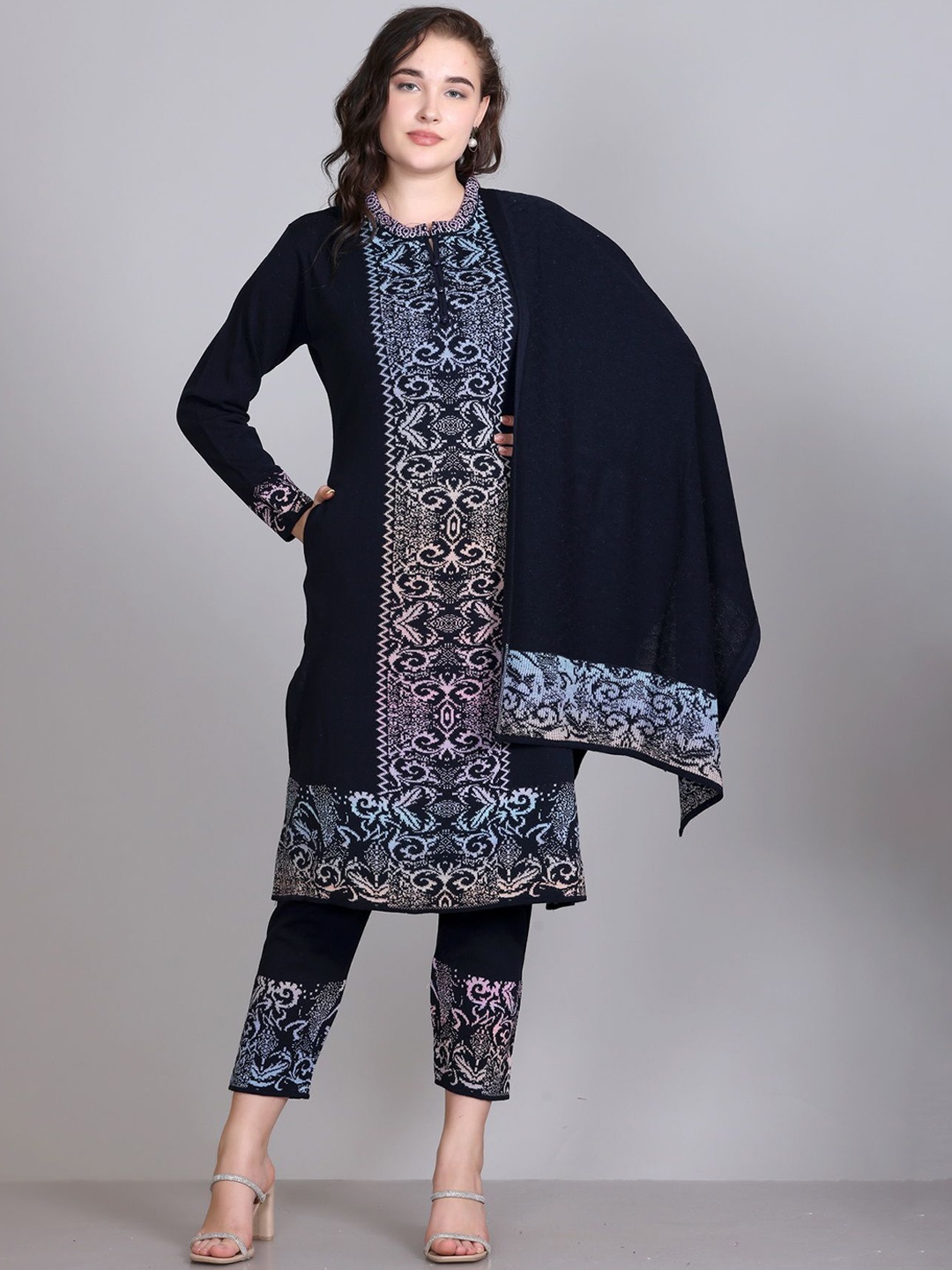 

MONTREX Ethnic Motifs Woven Design Notch Neck Straight Kurta with Trousers & Dupatta, Navy blue