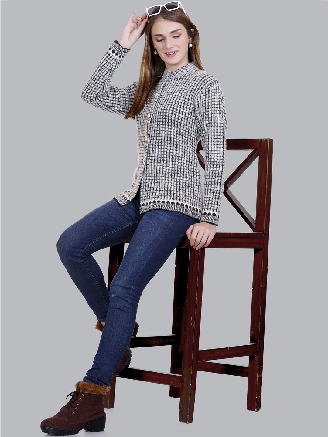 

SOSHAGUN OSWAL Women Woollen Cardigan, Cream