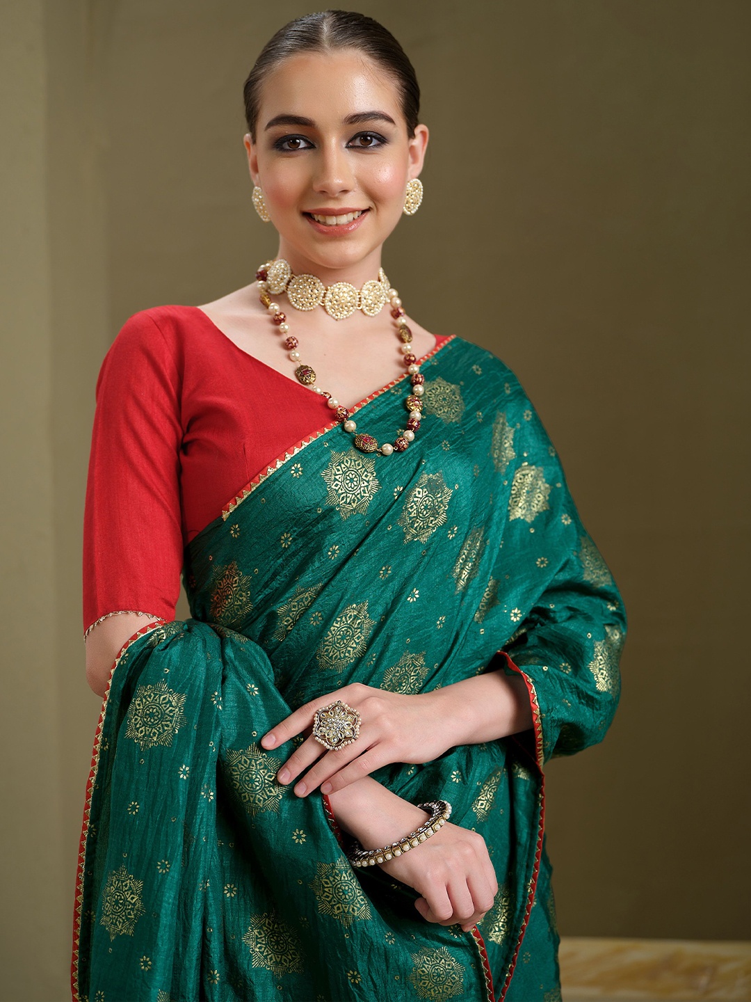 

Sangria Printed Saree & Blouse Piece, Green