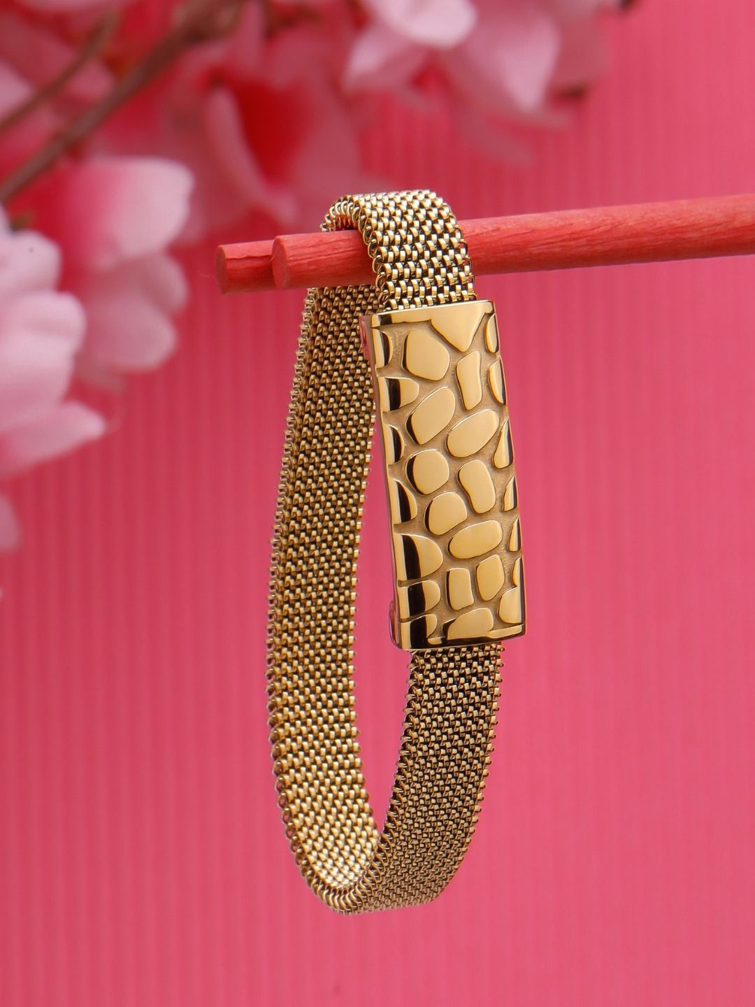 

PYLON Men Gold-Plated Stainless Steel Link Bracelet