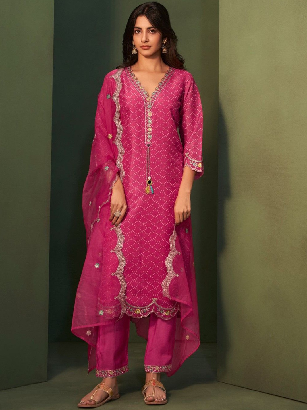 

AUTUMN LANE Geometric Printed Regular Straight Kurta with Trousers & Dupatta, Pink