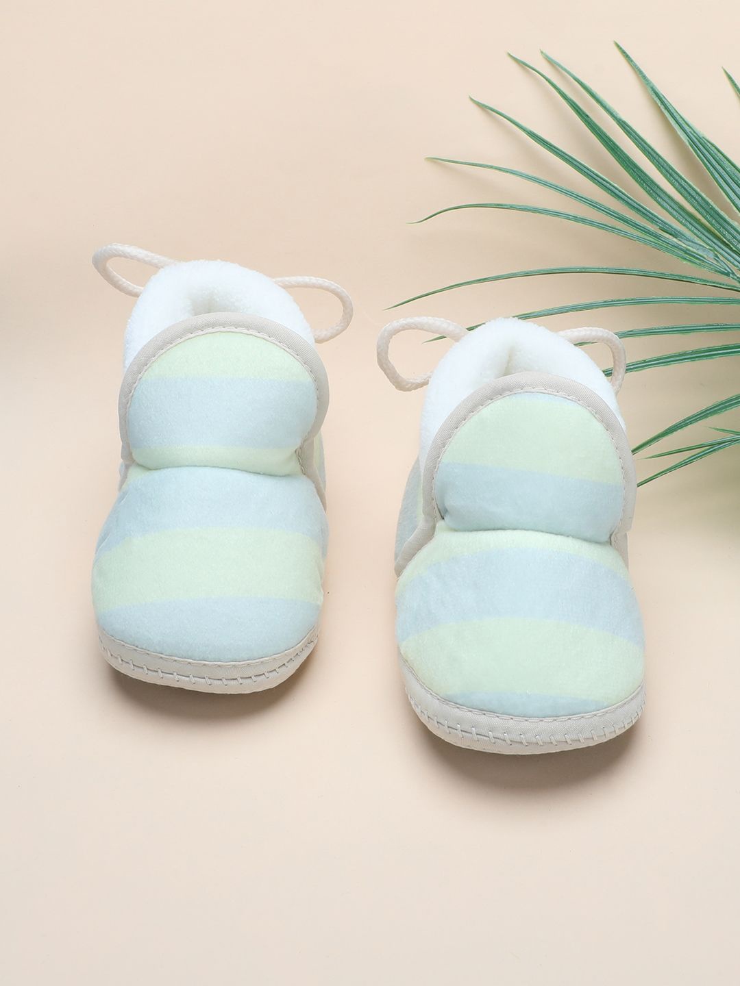 

Baby Moo Boys Cotton Booties, Green