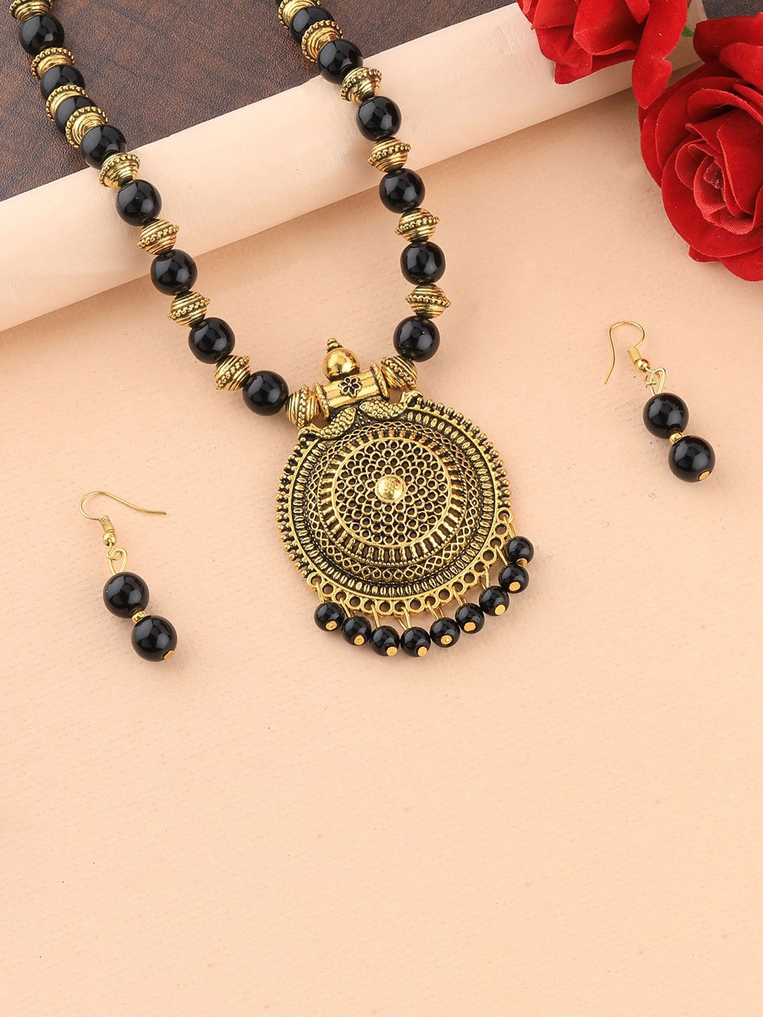 

Silver Shine Brass Plated & Pearls Beaded Jewellery Set, Gold