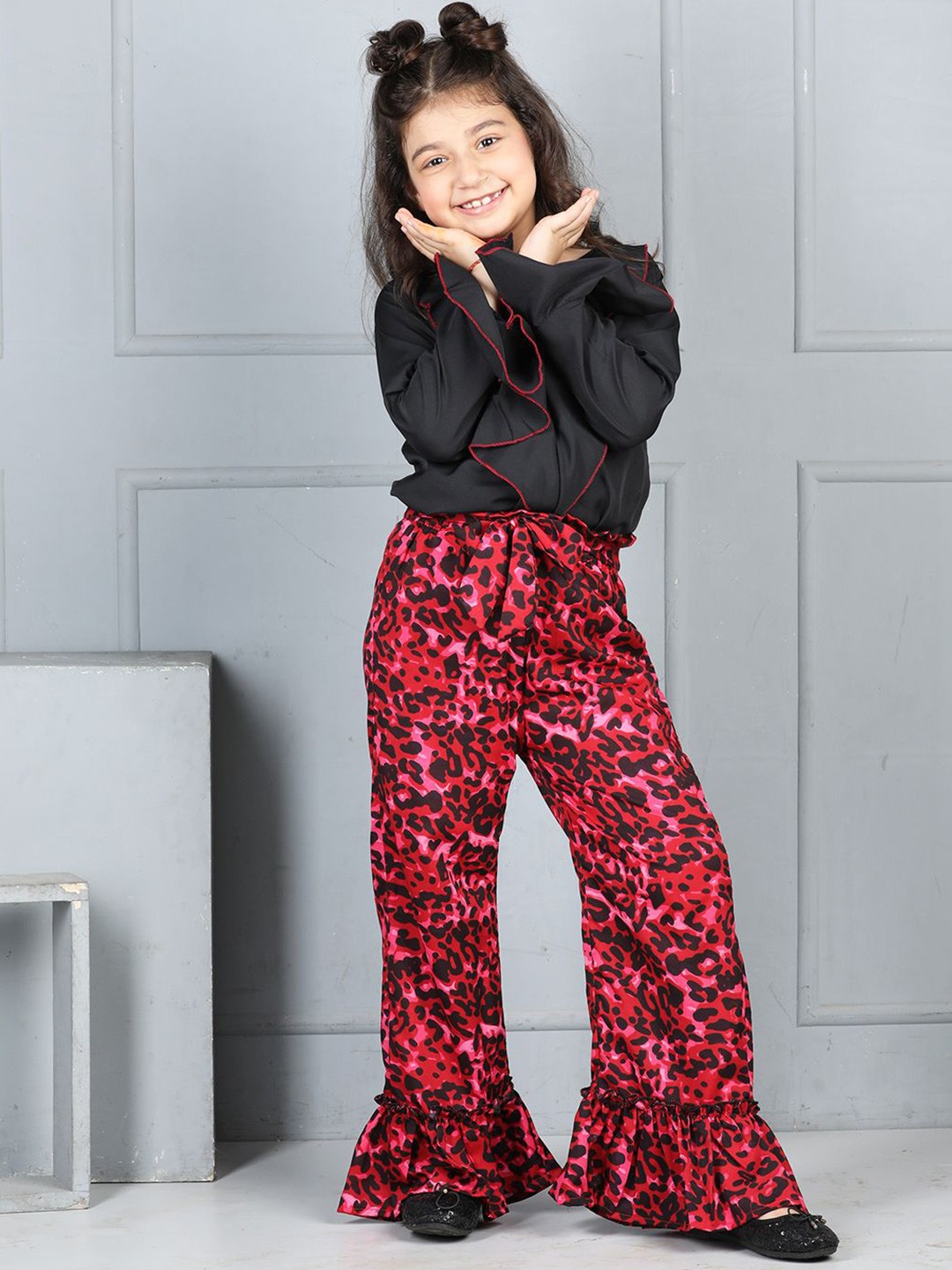 

Cutiekins Girls V-Neck Long Sleeves Top With Palazzo, Black