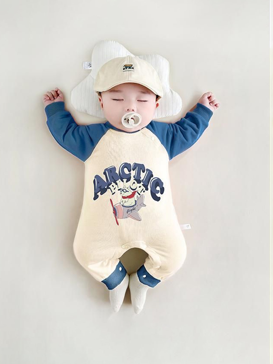 

StyleCast x Revolte Boys Printed Pure Cotton Rompers, Blue