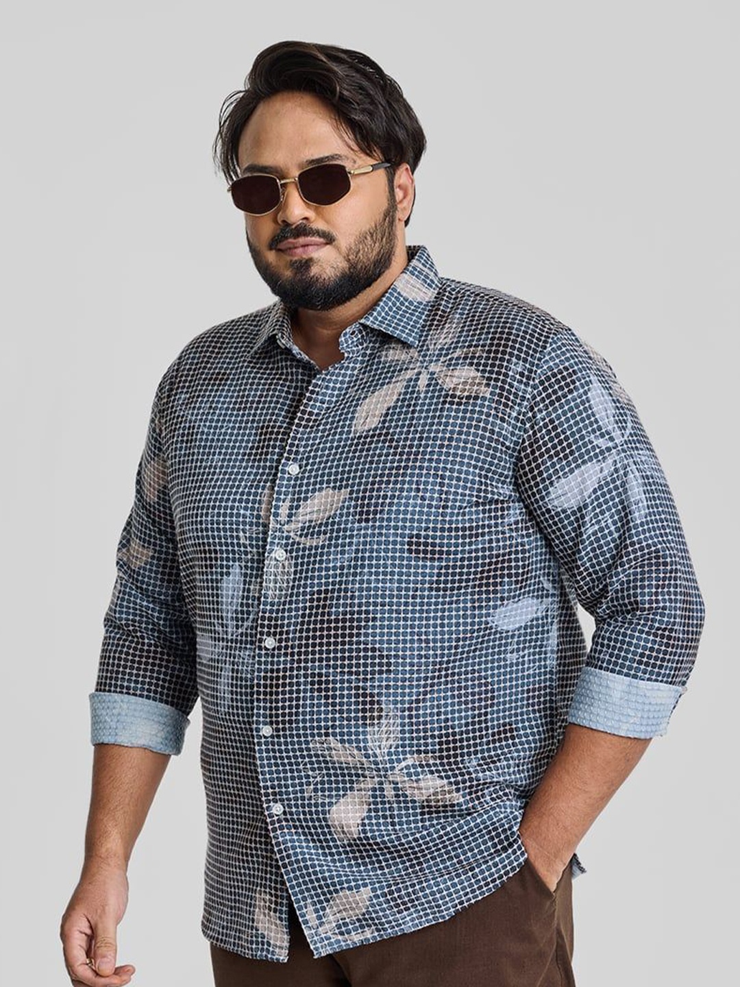 

Snitch Men Plus Size Classic Spread Collar Floral Printed Cotton Casual Shirt, Navy blue