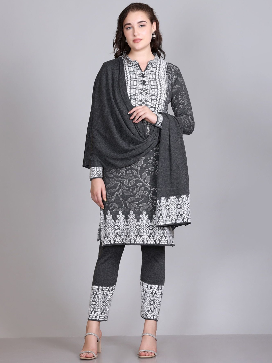 

MONTREX Floral Woven Design Mandarin Collar Straight Kurta with Trousers & Dupatta, Grey