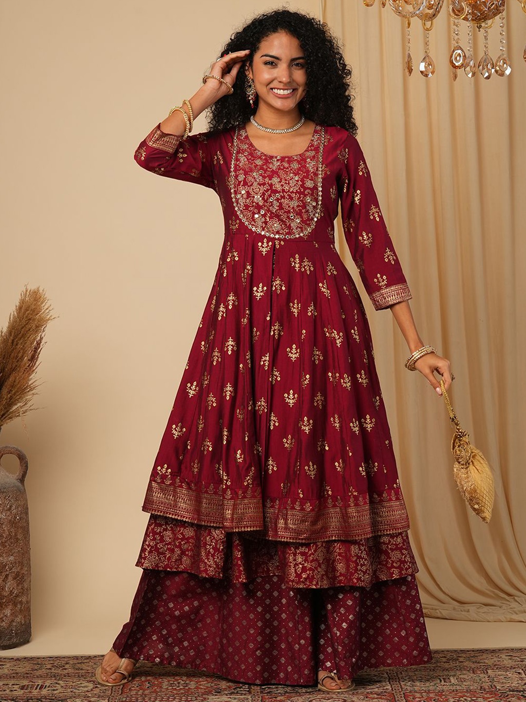 

Globus Ethnic Motifs Yoke Design Embroidered Anarkali Kurta, Maroon