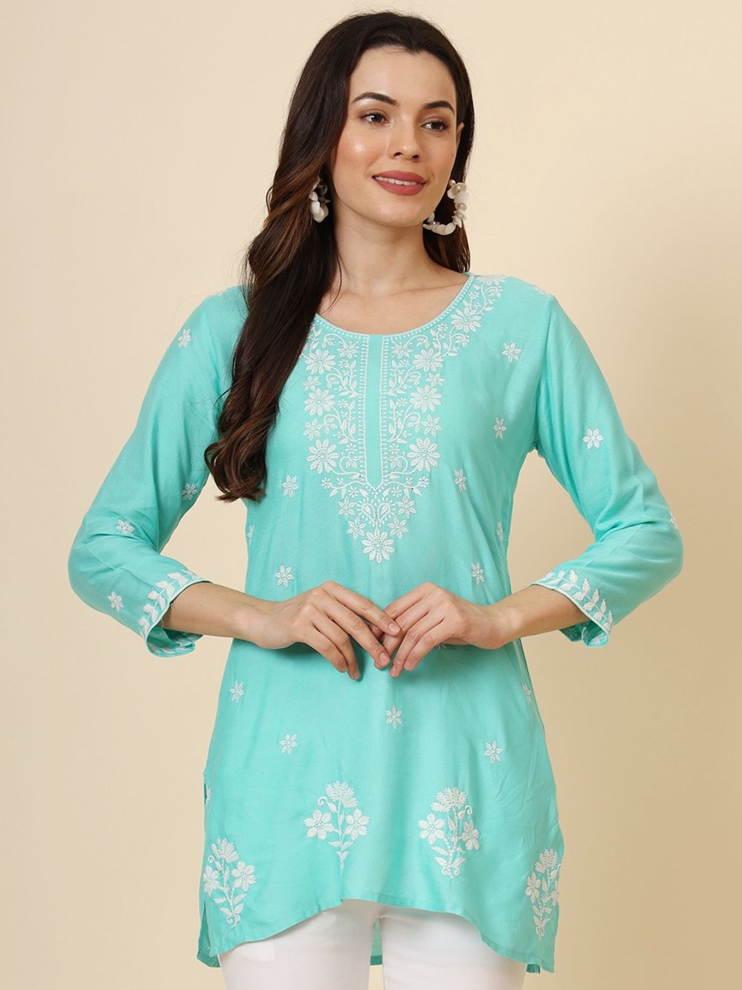 

HERE&NOW Women Floral Embroidered Thread Work Kurti, Turquoise blue