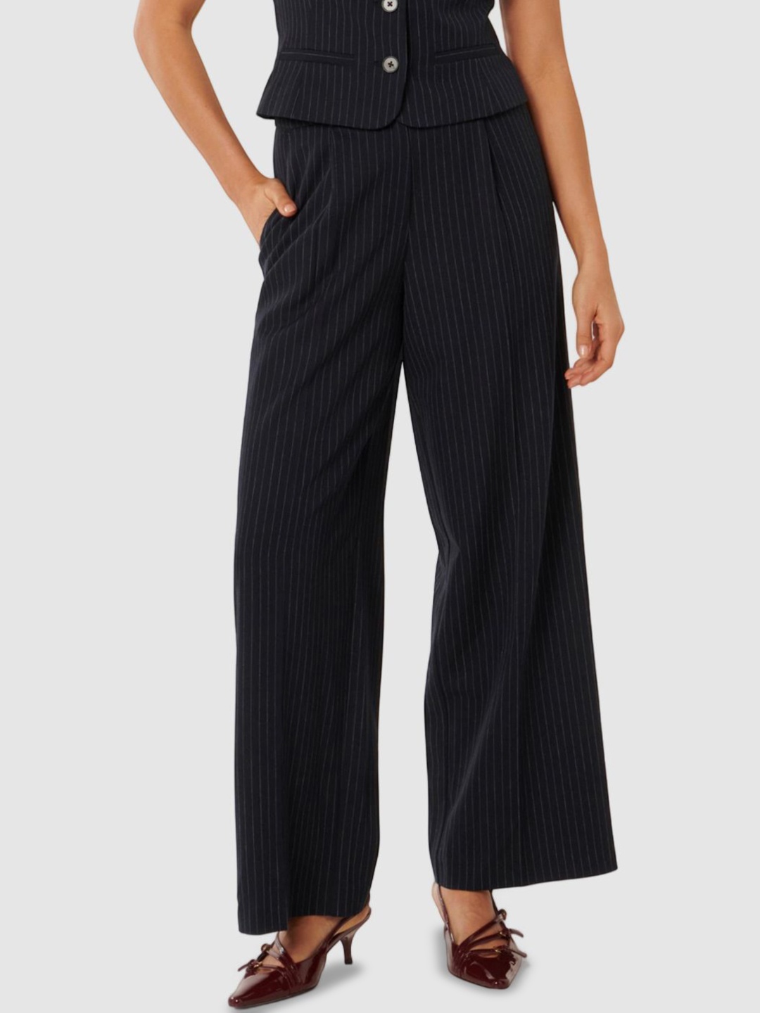 

Forever New Women Striped Relaxed Straight Leg Straight Fit High-Rise Pleated Trousers, Black