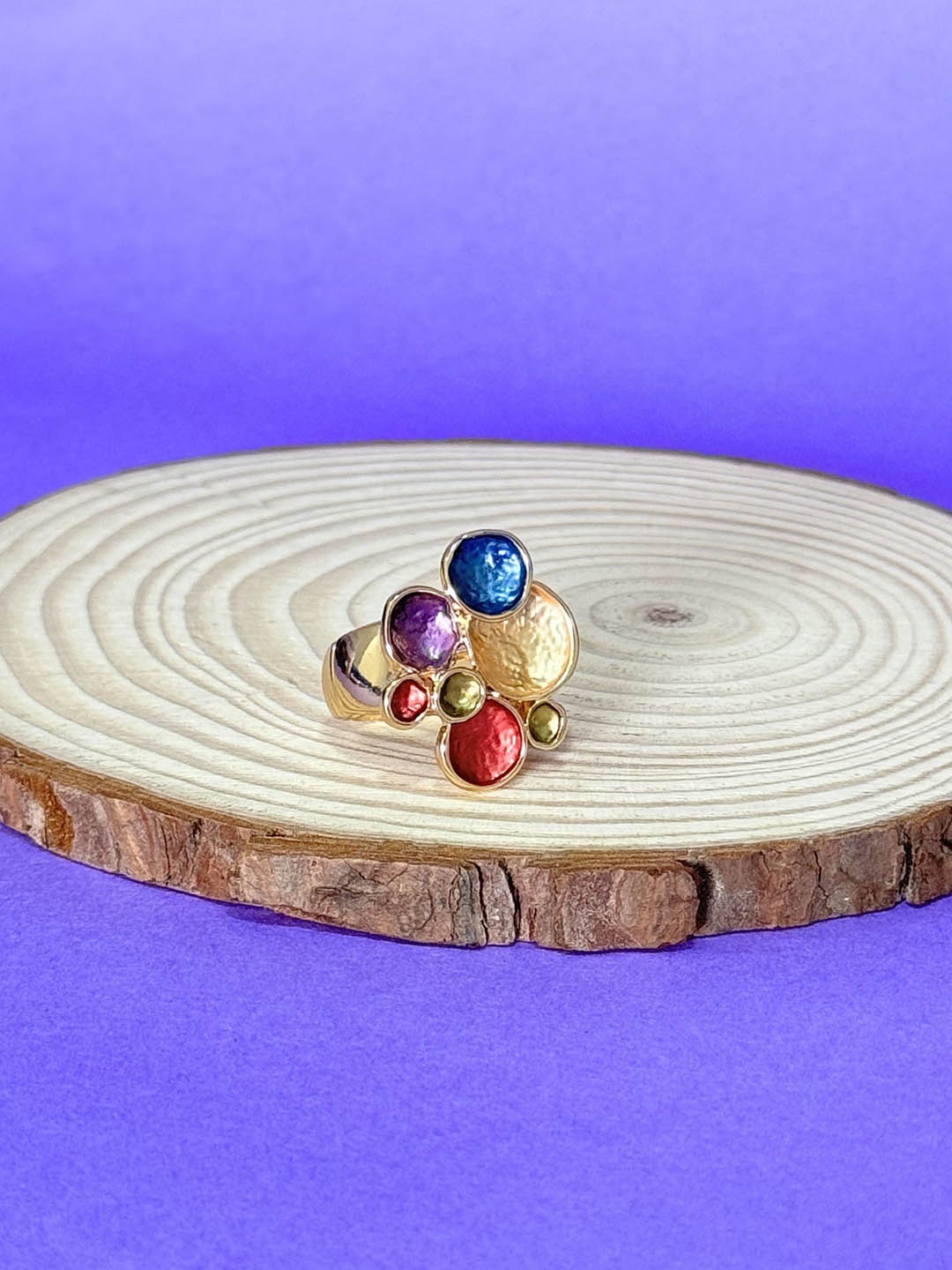 

The Jewellery Tale Gold Plated Artificials Stone Studded Finger Ring