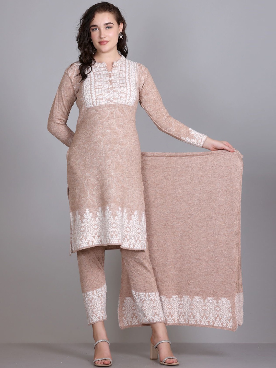 

MONTREX Floral Self Design Woolen Straight Kurta With Trousers & Dupatta, Beige