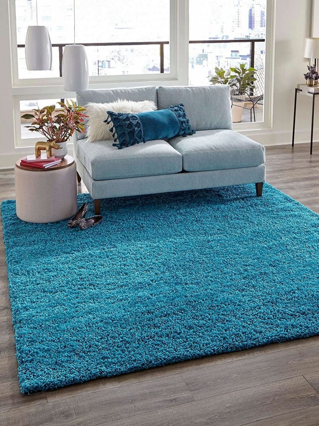 

Banchmark Home Furnishings Blue Solid Shaggy Polyester Carpet