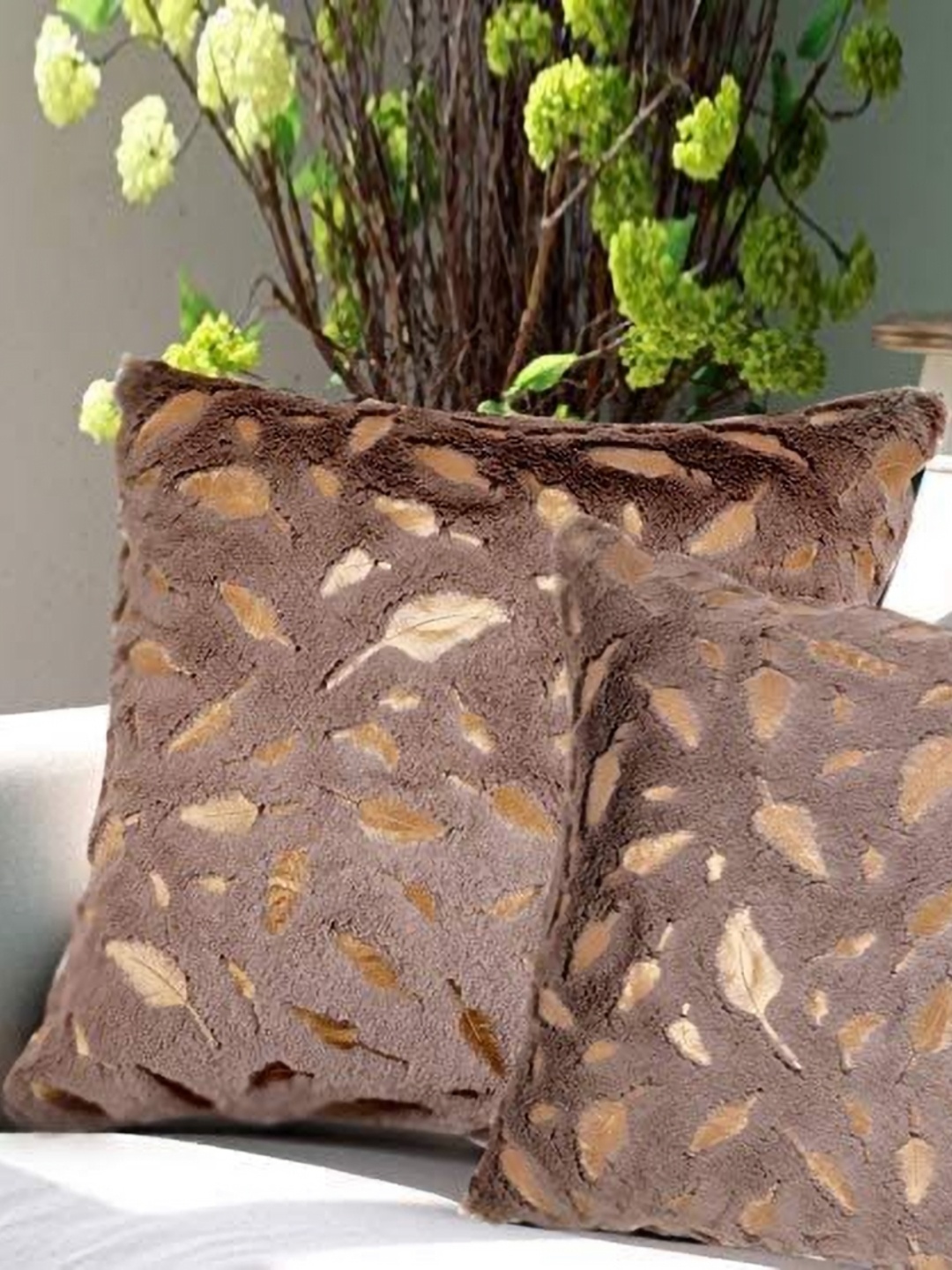 

MONKDECOR Brown & Gold-Toned Set of 2 Velvet Square Cushion Covers