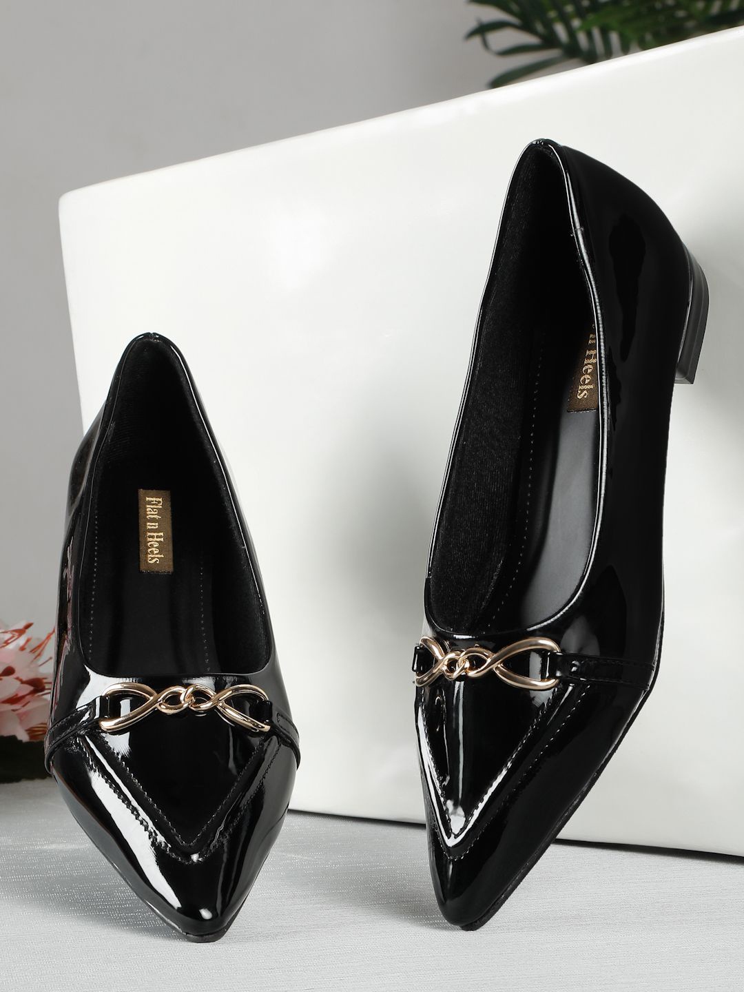 

Flat n Heels Women Block Heel Pumps, Black