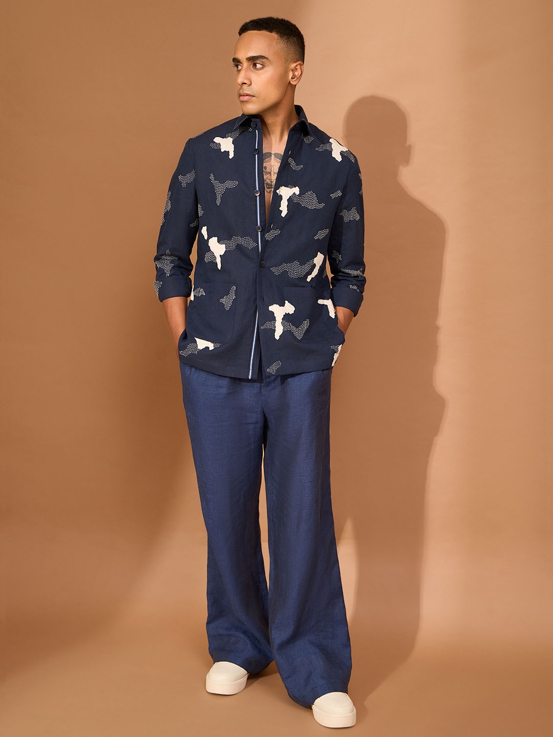 

VIVEK KARUNAKARAN Men Open Front Jacket with Patchwork, Navy blue